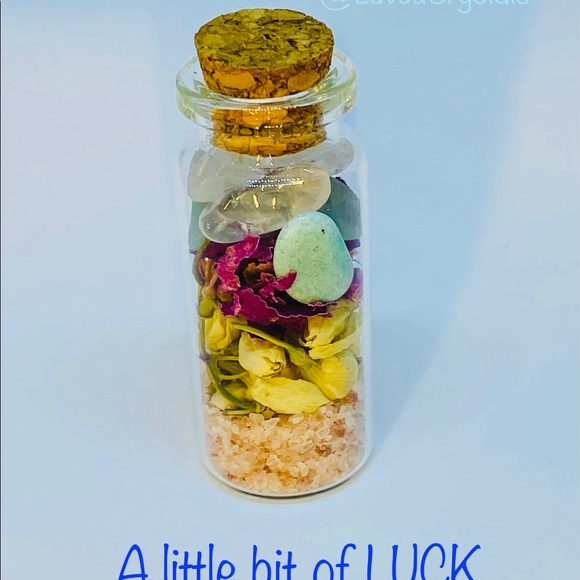 Handmade Lucky Crystal Set 🍀 - Picture 2 of 3